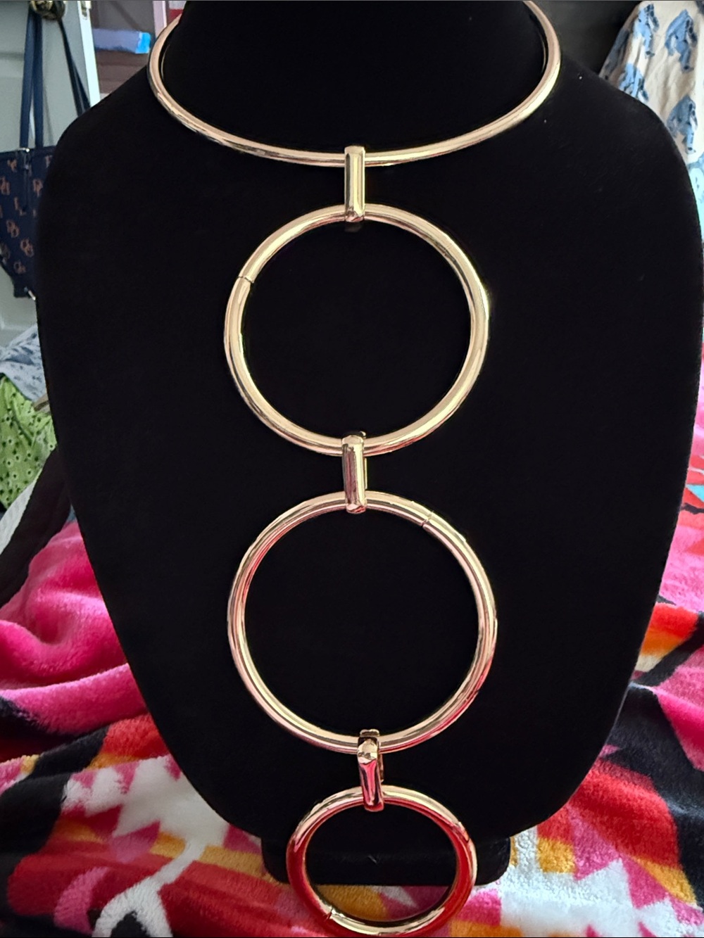 NWT Women’s 17.5”Gold Statement Circle Link Choker Necklace-gorgeous
